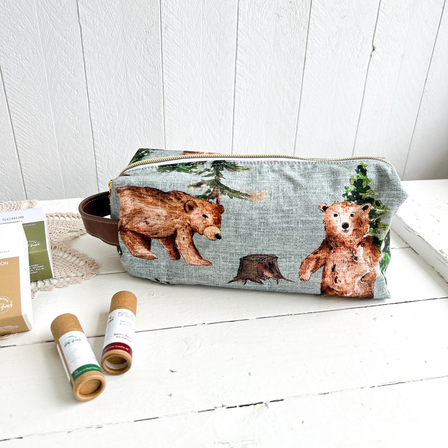 Boxy Windsor Zipper Pouch - Bears