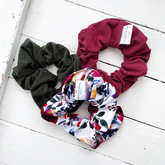 Luxe Scrunchies 3-pack - Winter Floral with Wine and Pine
